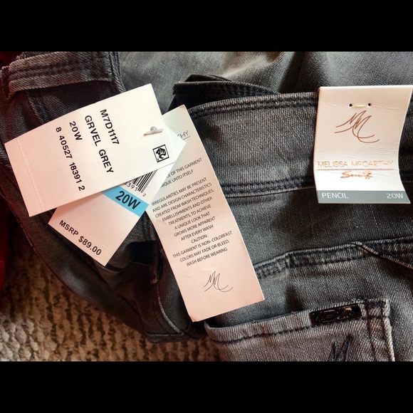 NEW! MELISSA McCARTHY SEVEN 7 - Picture 2 of 9